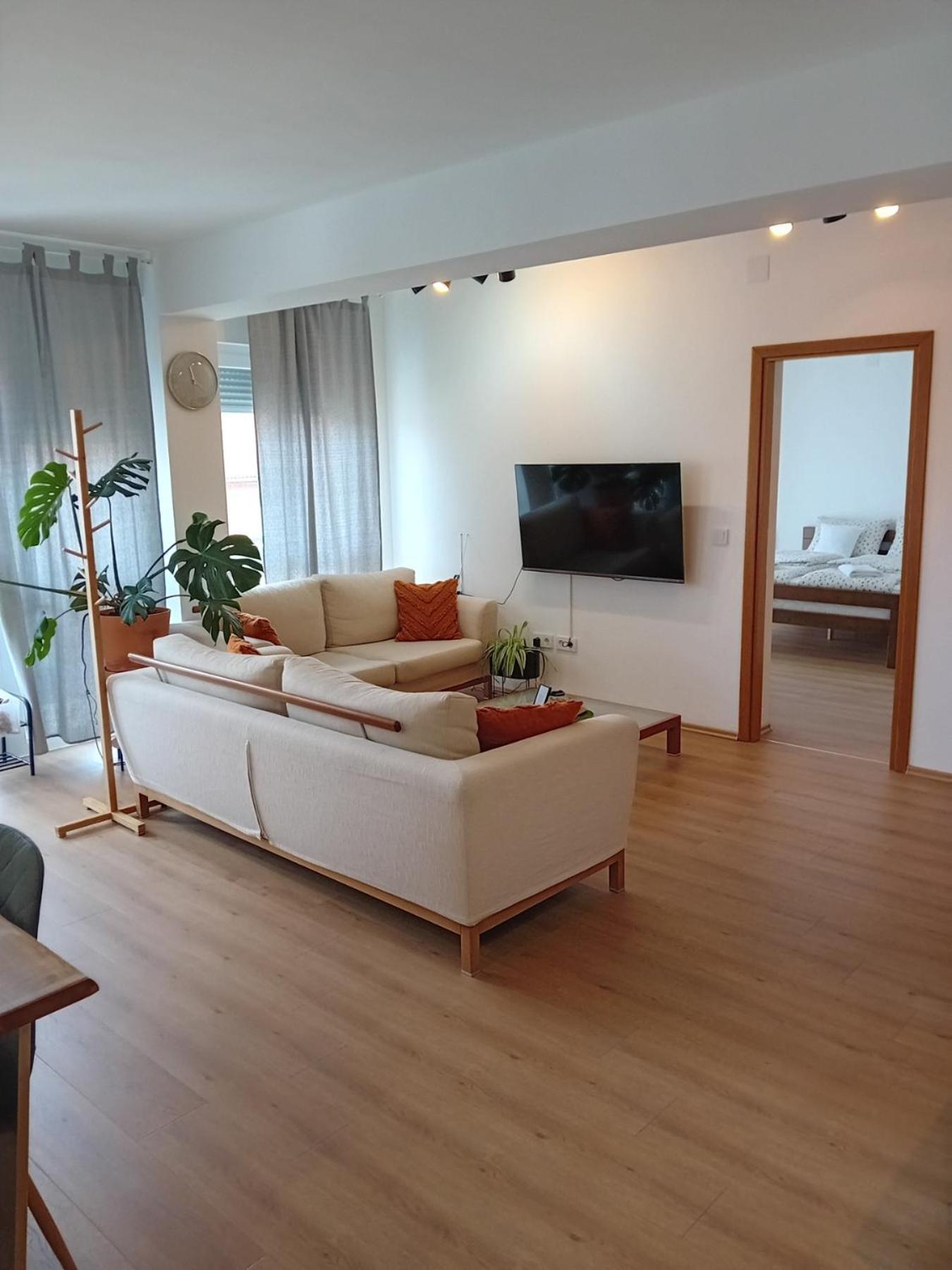 Apartman Zagreb , With Balcony And Free Parking 외부 사진